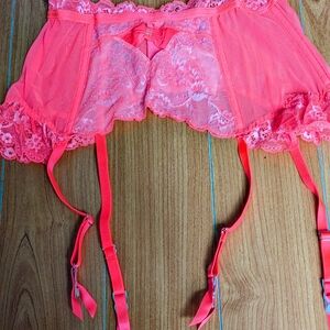 Elegant Pink Lace Garter Belt